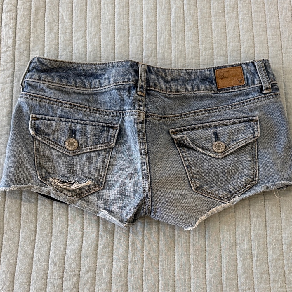 American Eagle Outfitters Light Blue Distressed Denim Cutoff Shorts - Picture 3 of 6